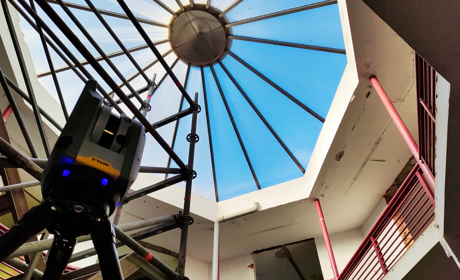Escáner 3D de la cúpula de un centro social para su posterior fabricación